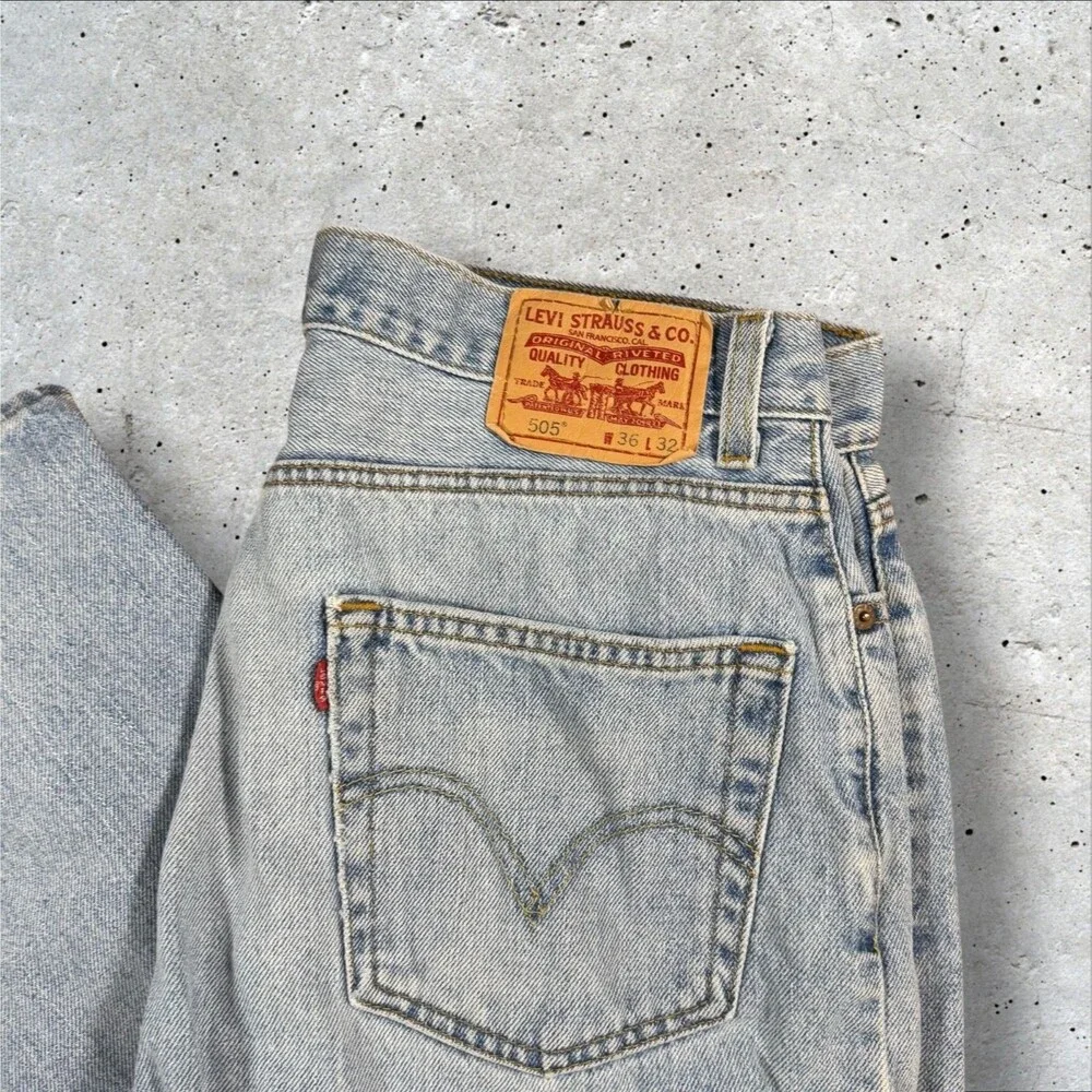 Levis 505 Regular Fit Jeans Mens 36x32 Light Wash Blue Straight Denim Pants